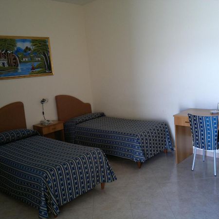 Hotel Genius Corato Bagian luar foto